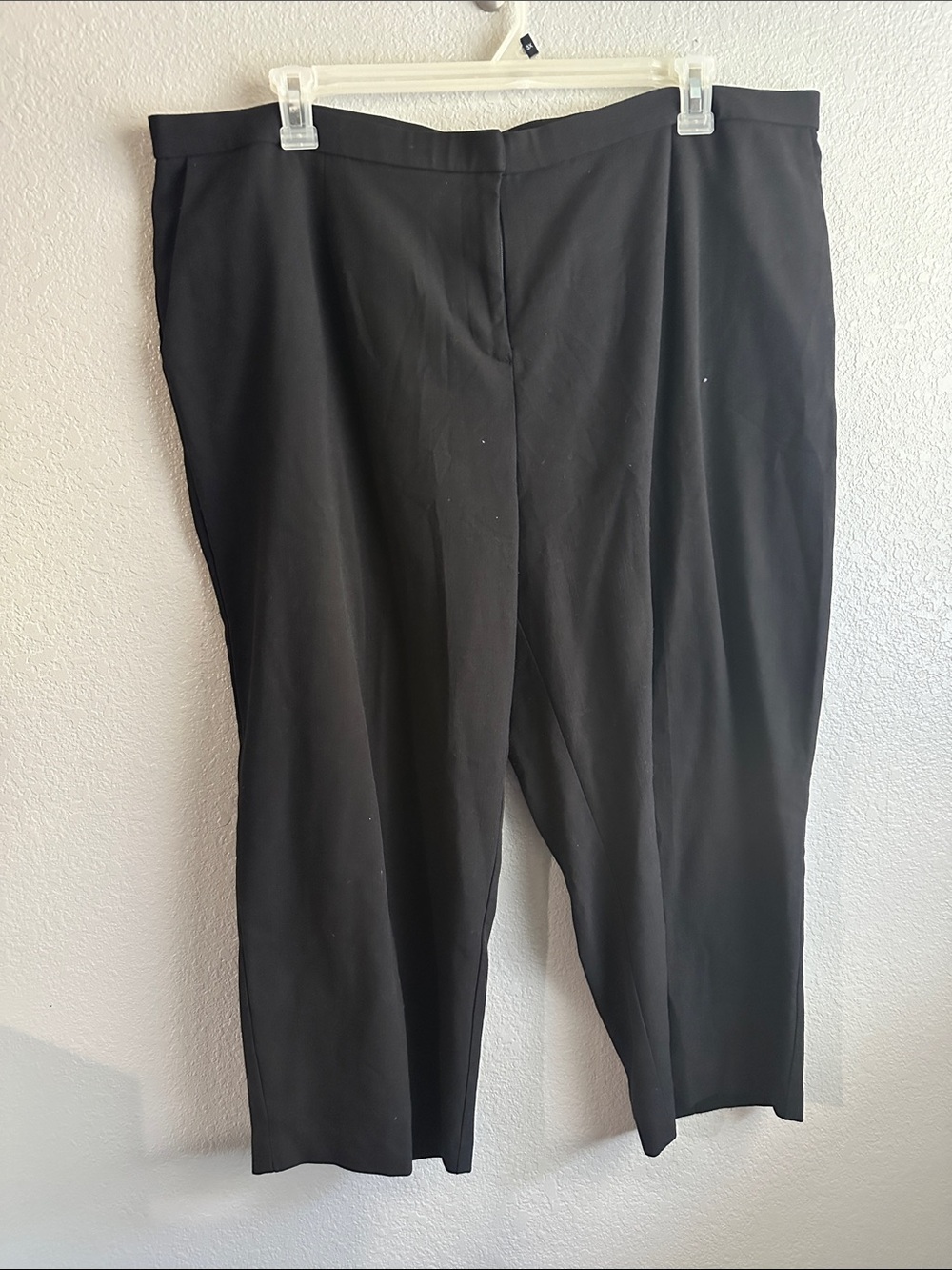 Courtenay Black Capris - Straight Leg Work Pants